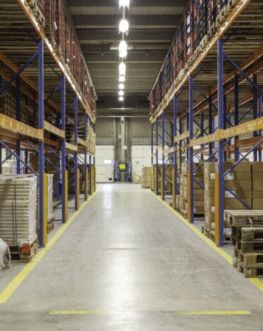 THE ROLE OF WAREHOUSE CLEANING IN ENHANCING SUPPLY CHAIN PERFORMANCE